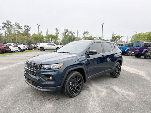 New 2026 Jeep Compass Latitude image 6