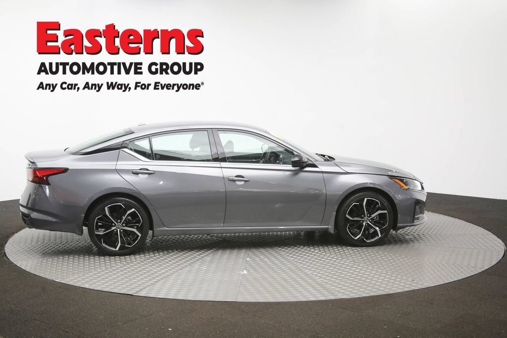 Used 2023 Nissan Altima 2.5 SR FWD image 45