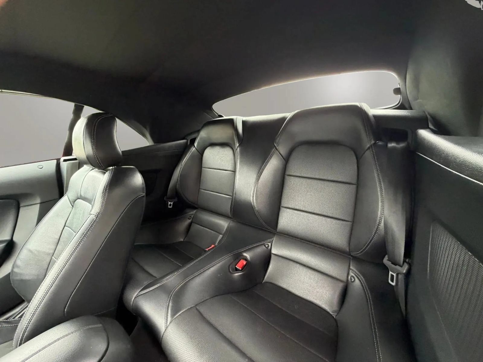 Used 2020 Ford Mustang Premium RWD image 18