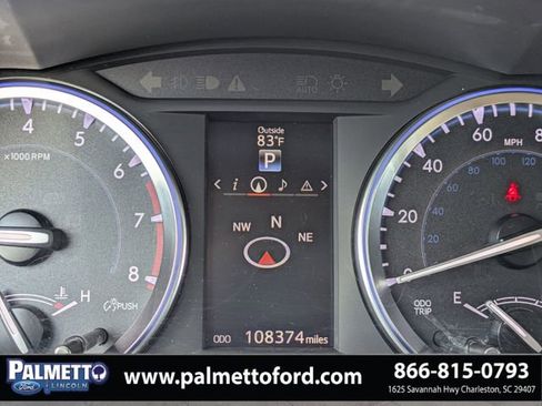 Used 2016 Toyota Highlander XLE image 29