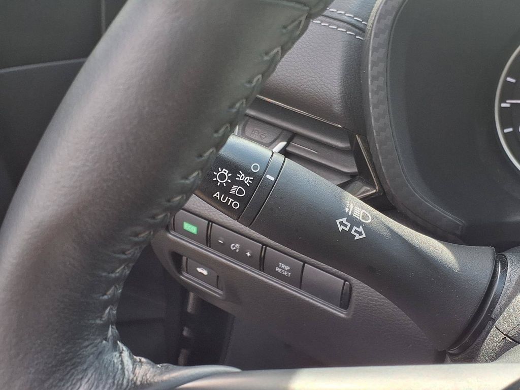 Used 2025 Nissan Sentra SV w/ All-Weather Package FWD image 17