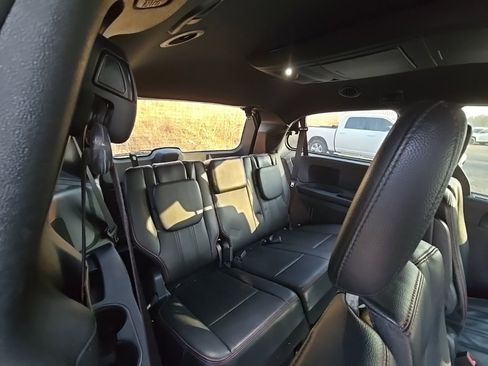 Used 2019 Dodge Grand Caravan GT image 18