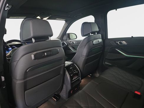 Used 2025 BMW X5 M60i w/ Executive Package image 16