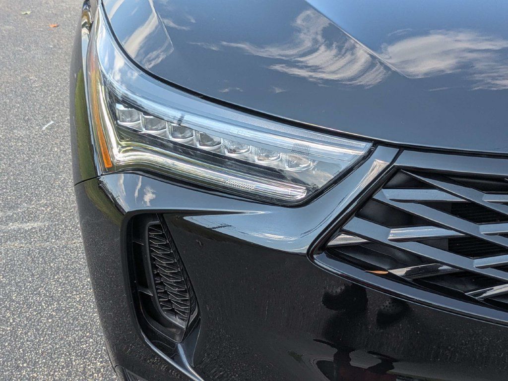Used 2025 Acura RDX SH-AWD image 9