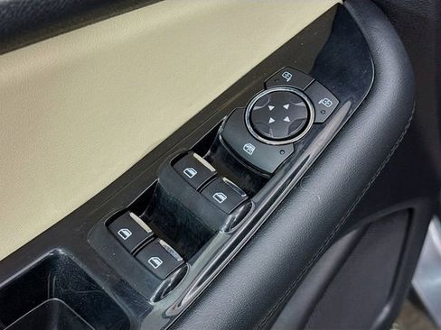 Used 2018 Ford Edge SEL w/ Equipment Group 201A image 18