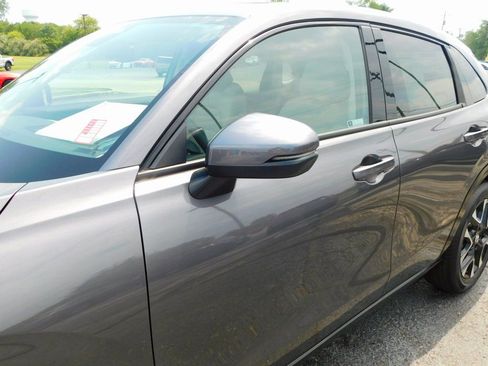 Used 2026 Honda HR-V EX-L image 11