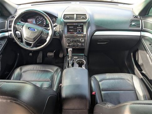 Used 2016 Ford Explorer XLT w/ Equipment Group 202A image 15