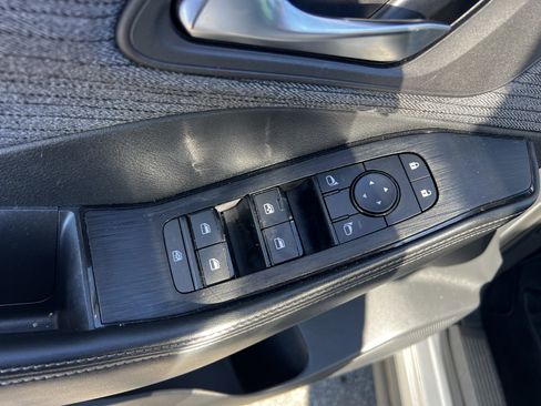 Certified 2023 Nissan Rogue SV image 10