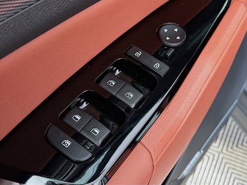 Certified 2024 Kia Sportage SX Prestige image 18