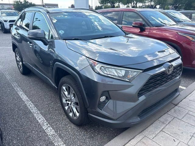 Used 2021 Toyota RAV4 XLE Premium FWD image 9
