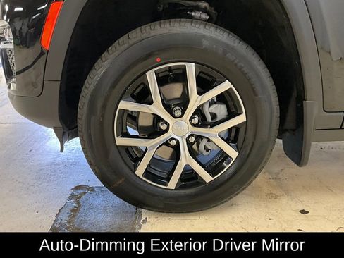 New 2025 Jeep Grand Cherokee Limited w/ Luxury Tech Group II image 8