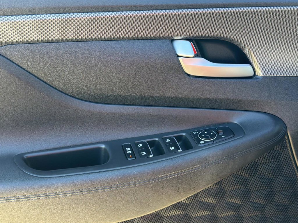 Used 2020 Hyundai Santa Fe SEL FWD image 20