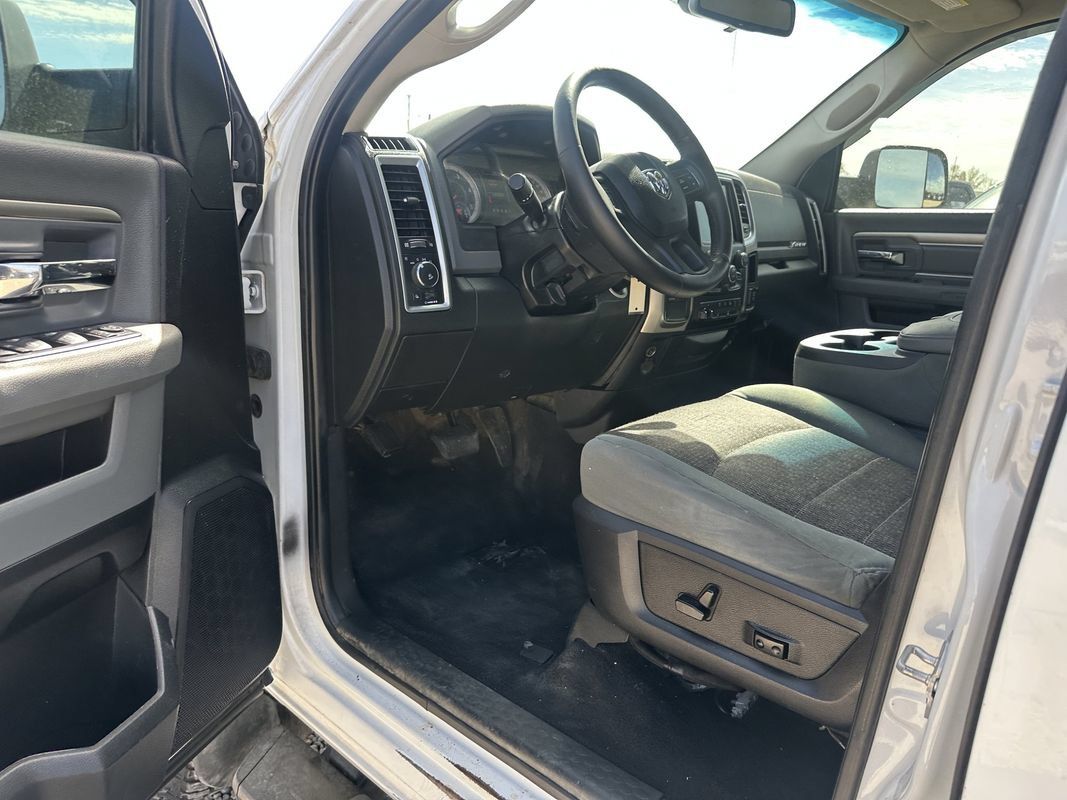 Used 2016 RAM 3500 Big Horn AWD/4WD image 32