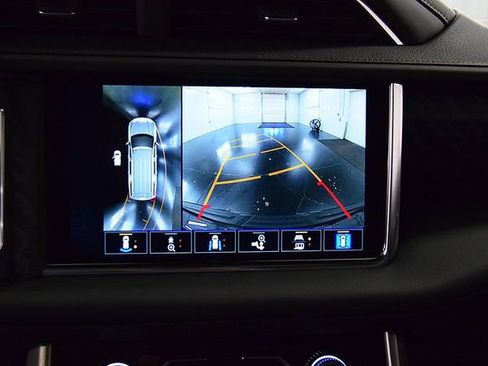 Used 2024 GMC Yukon Denali image 24