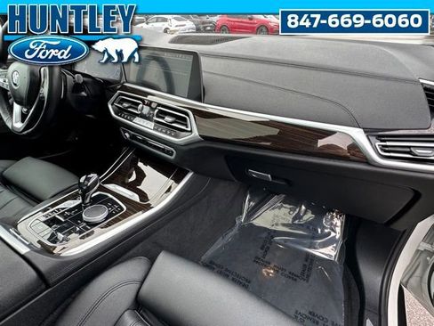 Used 2021 BMW X5 xDrive45e w/ Premium Package image 11