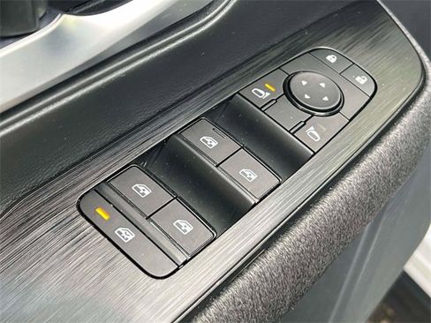 Used 2025 Nissan Kicks SV w/ Interior Electronics Package image 19