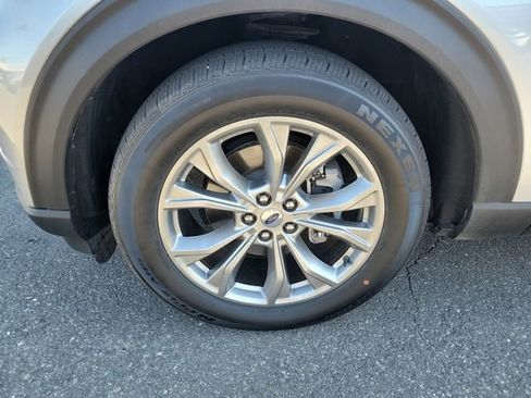 Certified 2023 Ford Explorer XLT w/ Equipment Group 202A image 31