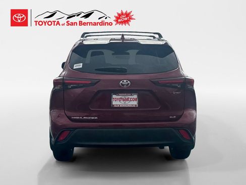Certified 2026 Toyota Highlander XLE AWD/4WD image 4