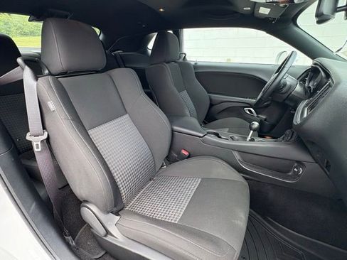 Used 2023 Dodge Challenger R/T w/ T/A Package image 29