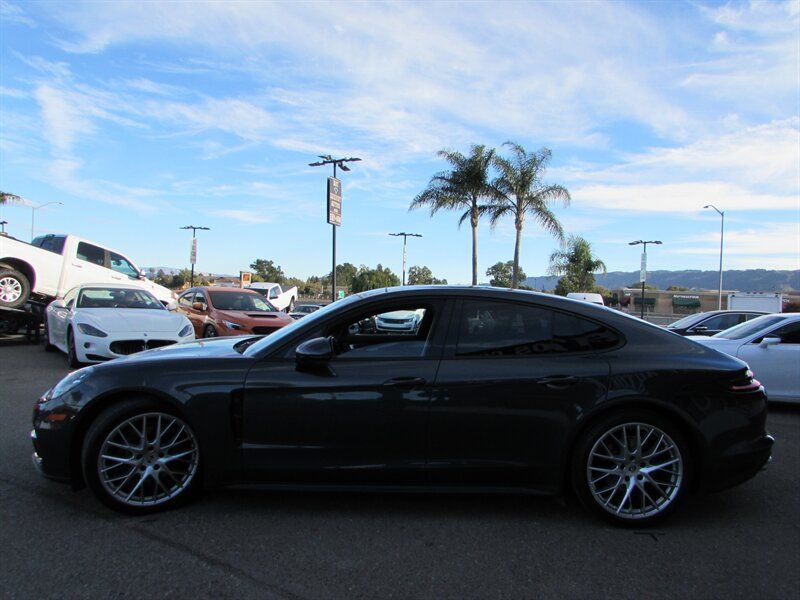 Used 2018 Porsche Panamera image 4