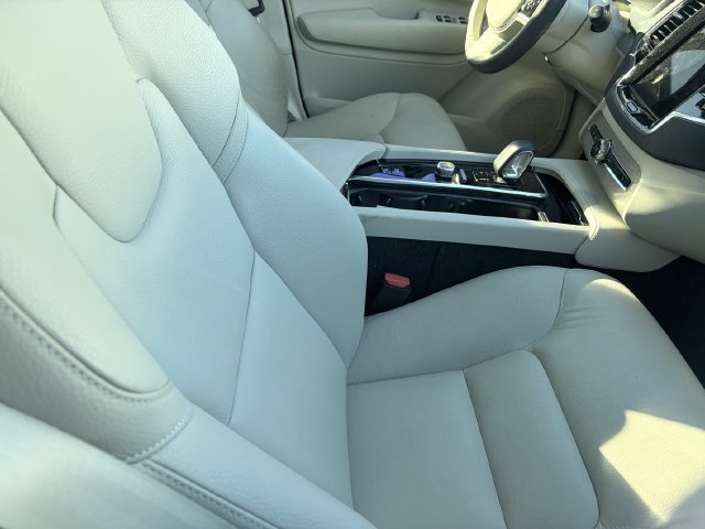Used 2023 Volvo XC90 B6 Plus w/ Protection Package Premier AWD/4WD image 5