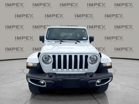 Used 2022 Jeep Wrangler Unlimited Sahara w/ Cold Weather Group AWD/4WD image 8