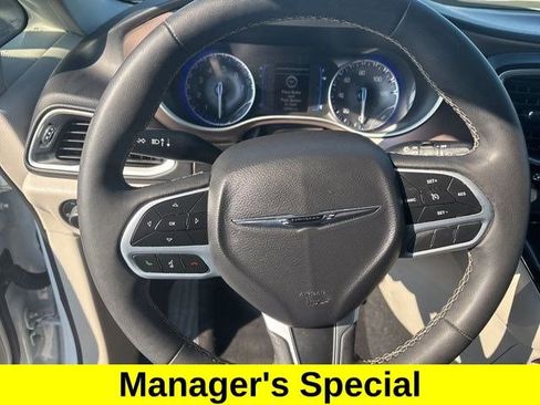 Used 2023 Chrysler Voyager LX FWD image 16