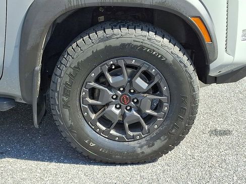 Used 2022 Nissan Frontier PRO-4X w/ Pro-4X Premium Package AWD/4WD image 11