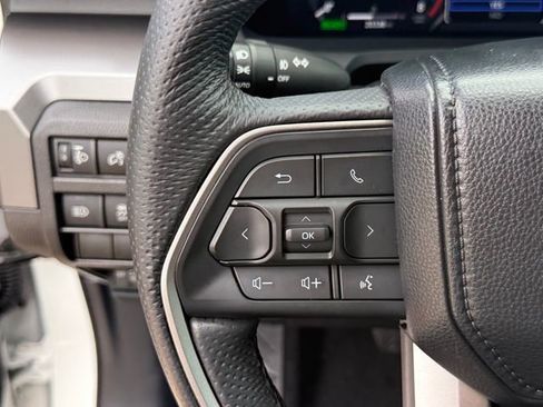 Used 2024 Toyota Tacoma TRD Off-Road AWD/4WD image 16