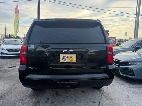 Used 2018 Chevrolet Tahoe LT w/ Luxury Package RWD image 5
