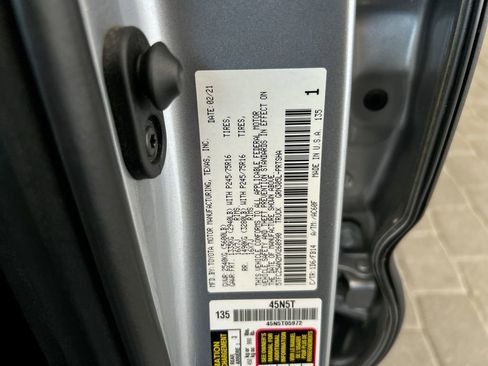 Used 2021 Toyota Tacoma SR AWD/4WD image 43