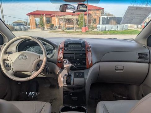 Used 2006 Toyota Sienna image 16