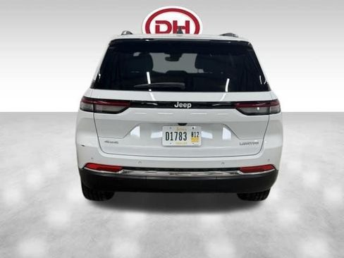 Used 2024 Jeep Grand Cherokee Limited AWD/4WD image 12