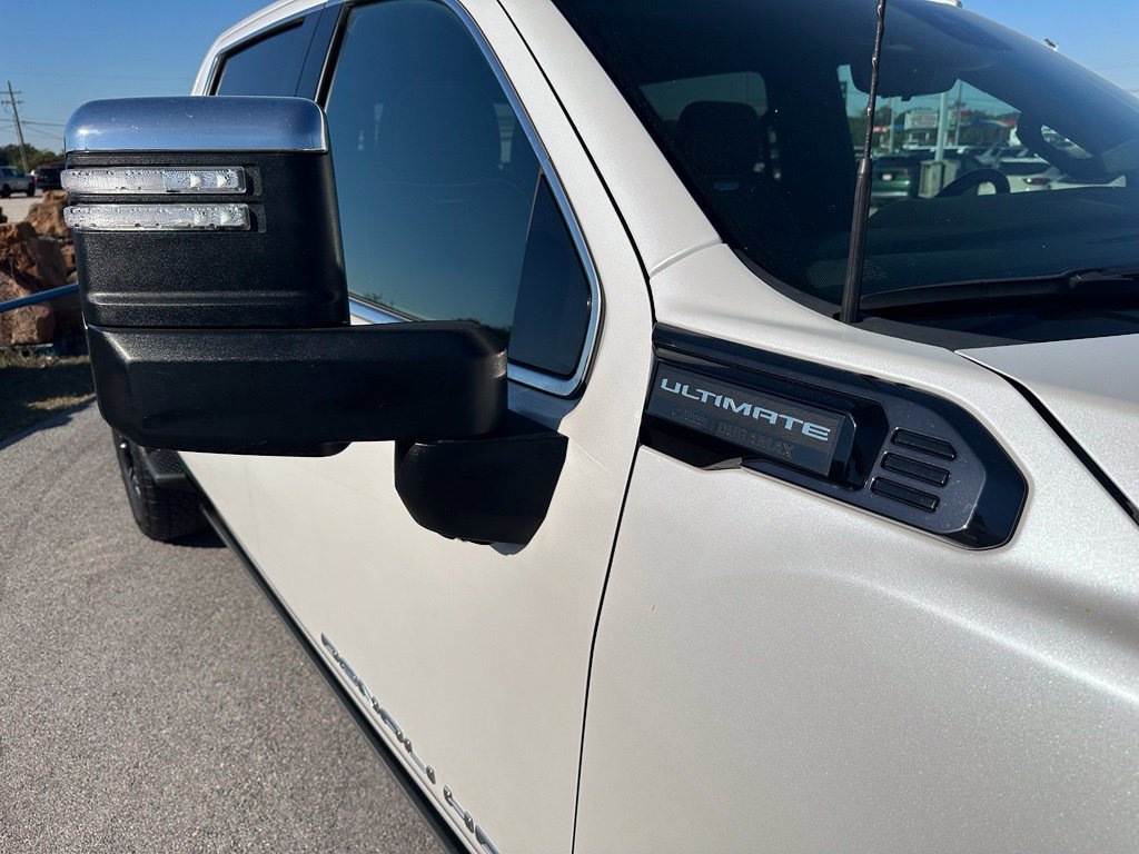 Used 2024 GMC Sierra 2500 Denali Ultimate AWD/4WD image 13
