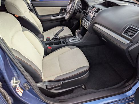 Used 2017 Subaru Crosstrek 2.0i Premium w/ Moonroof Package AWD/4WD image 34