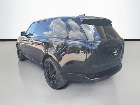 New 2026 Land Rover Range Rover Long Wheelbase SE image 3