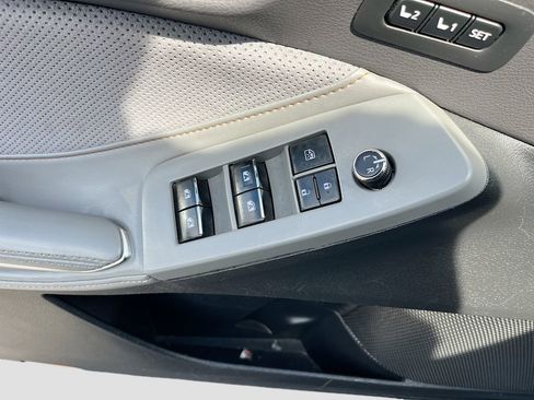 Used 2019 Toyota Avalon Touring w/ Advanced Safety Package FWD image 18