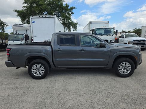 Used 2023 Nissan Frontier SV AWD/4WD image 8