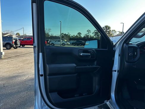 Used 2022 Chevrolet Silverado 1500 Custom image 27