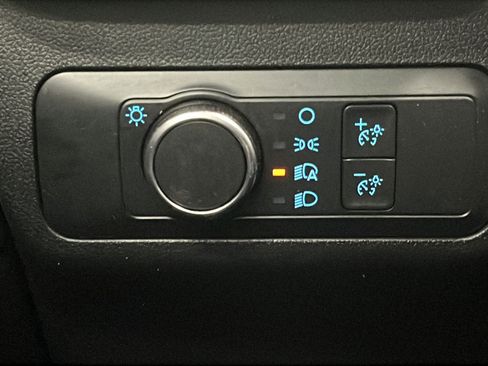 Used 2022 Ford Escape SE w/ Cold Weather Package AWD/4WD image 28