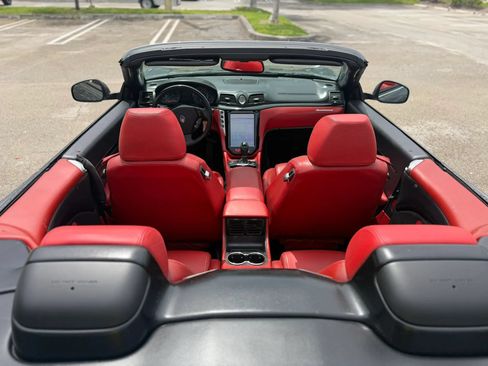 Used 2013 Maserati GranTurismo Convertible RWD image 23