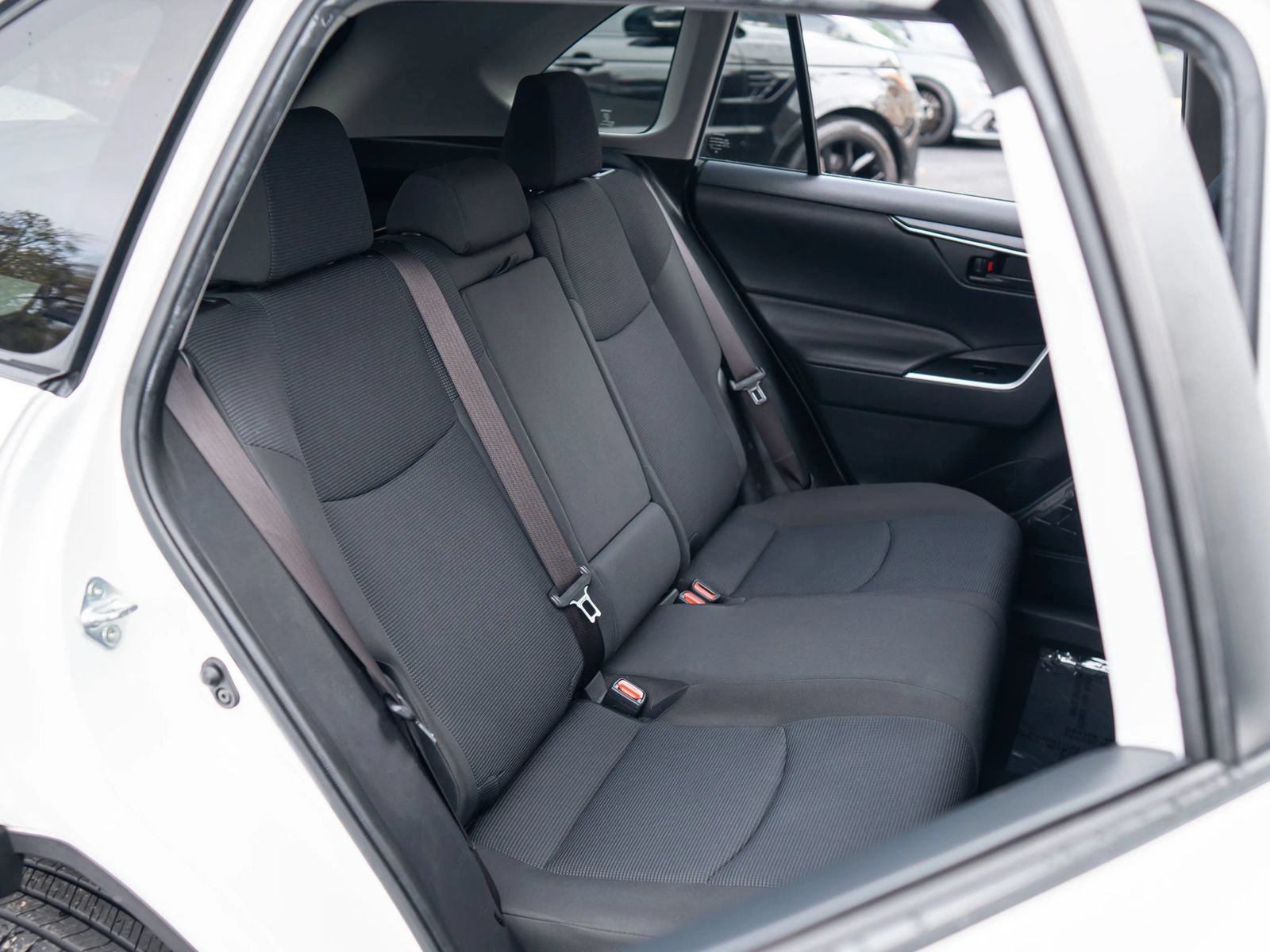 Used 2019 Toyota RAV4 LE w/ All Weather Liner Package AWD/4WD image 20