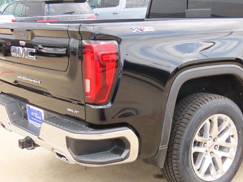 Used 2021 GMC Sierra 1500 SLT image 10
