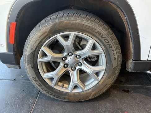 Used 2022 Jeep Wagoneer Series II image 8