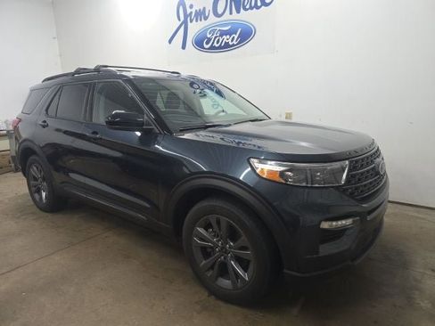 Certified 2023 Ford Explorer XLT w/ Equipment Group 202A AWD/4WD image 1