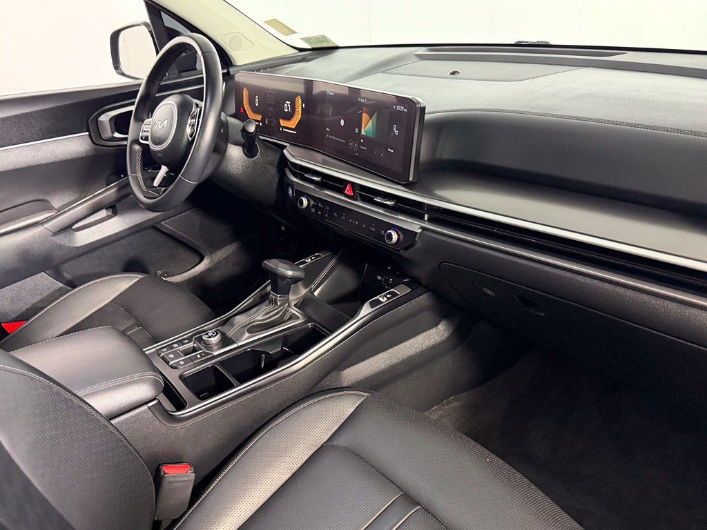 Used 2024 Kia Sorento S w/ Panoramic Sunroof Package FWD image 17