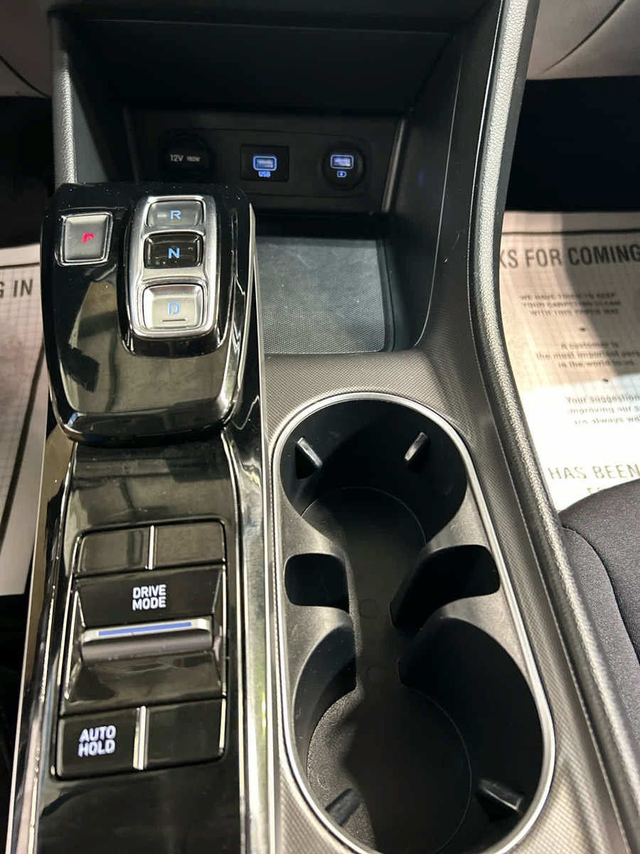 Used 2023 Hyundai Sonata SEL w/ Preferred Accessory Package FWD image 7
