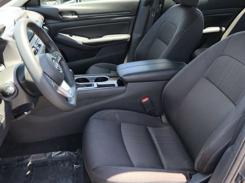 Used 2024 Nissan Altima 2.5 SV FWD image 21