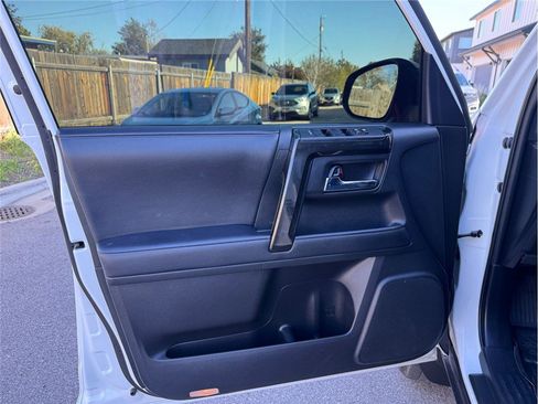 Used 2023 Toyota 4Runner 40th Anniversary SE AWD/4WD image 19
