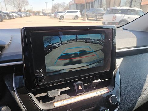 Used 2025 Toyota Corolla LE image 22